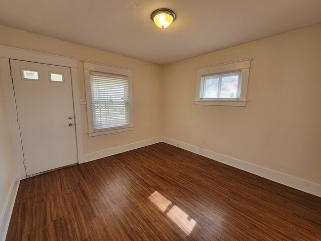 Foto del edificio - 611 N Frances St