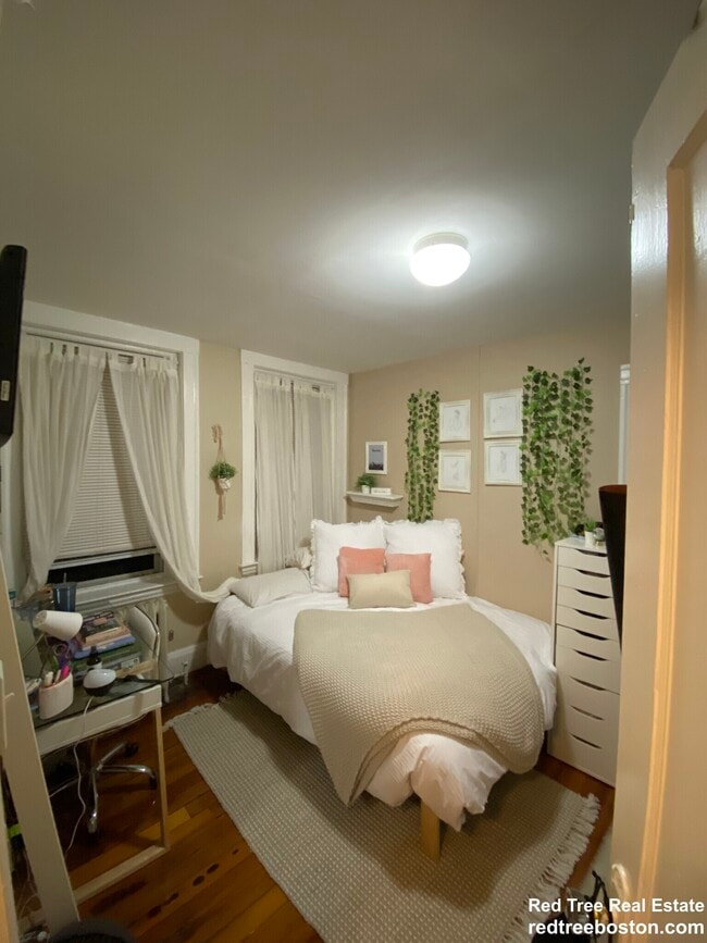 Apt 3 - 232 Hanover St