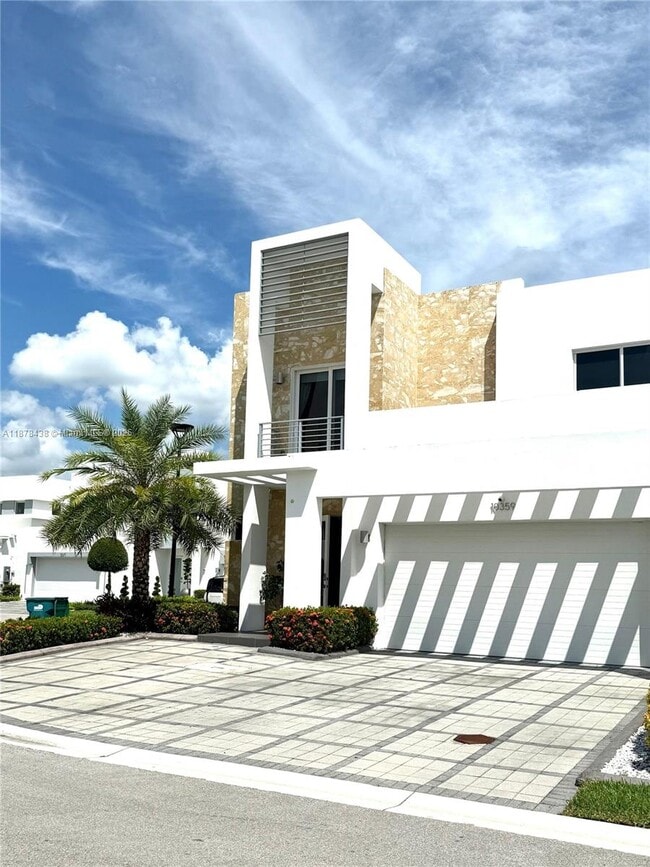 Building Photo - 10359 NW 67th Terrace