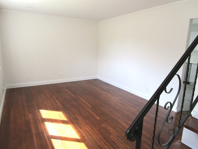 Foto del edificio - 74 Brookhill Dr