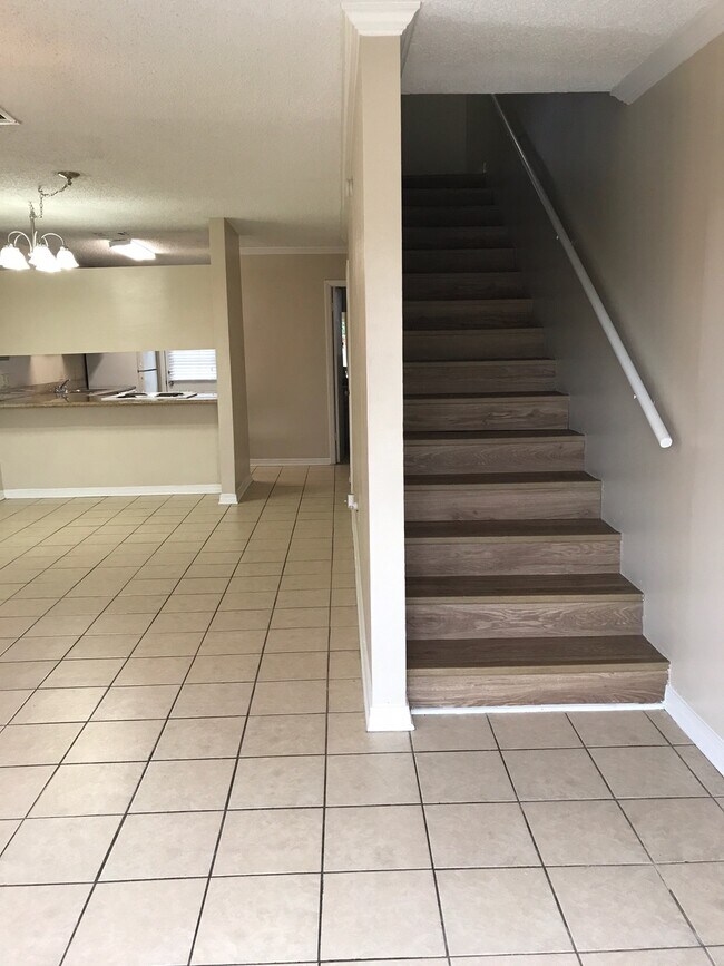 Foto del edificio - 7091 Perkins Place Ct