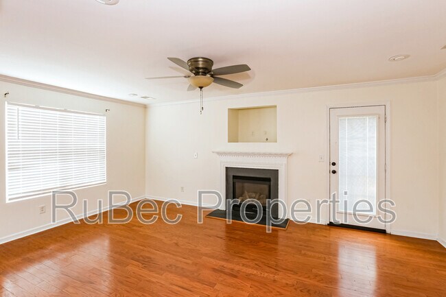 Foto del edificio - 3405 Broadwick St