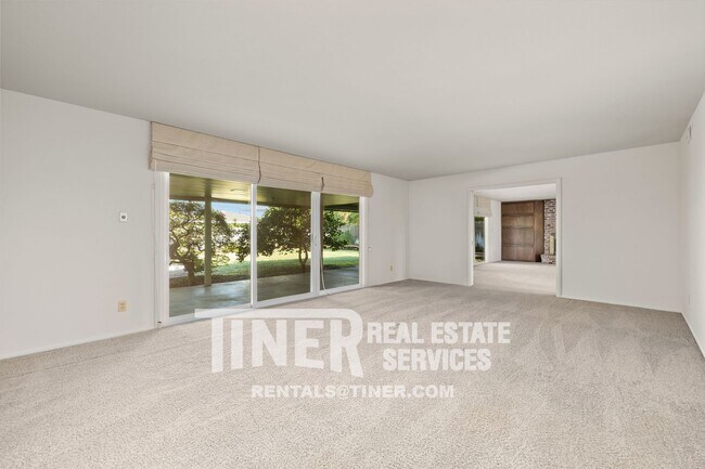 Building Photo - Beautiful 3 Bedroom Home!
