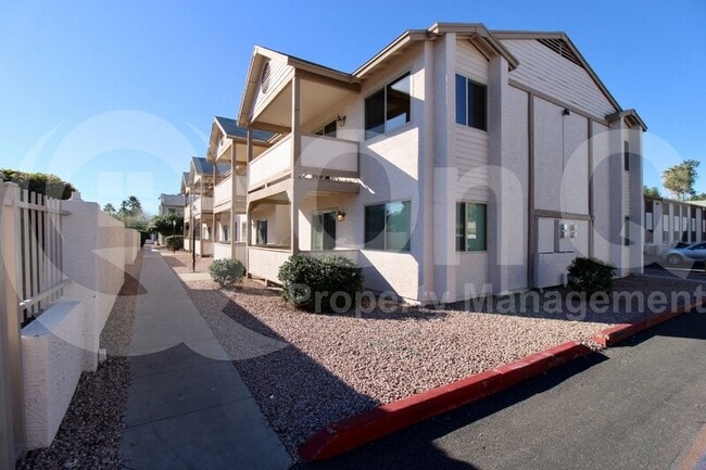 Building Photo - 616 S Hardy Dr