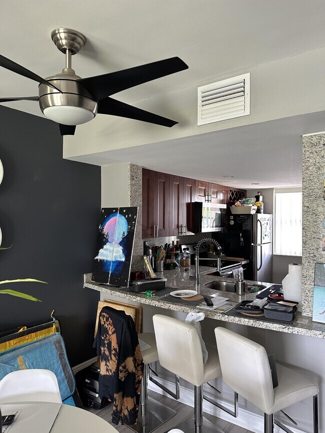 Building Photo - 5200 NW 31st Ave