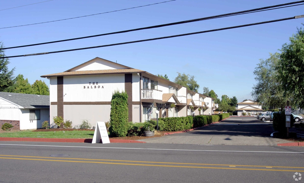 Building Photo - Greenfield Apartments