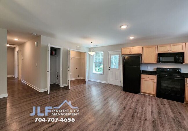 Building Photo - 3/2 Ranch in Kannapolis!
