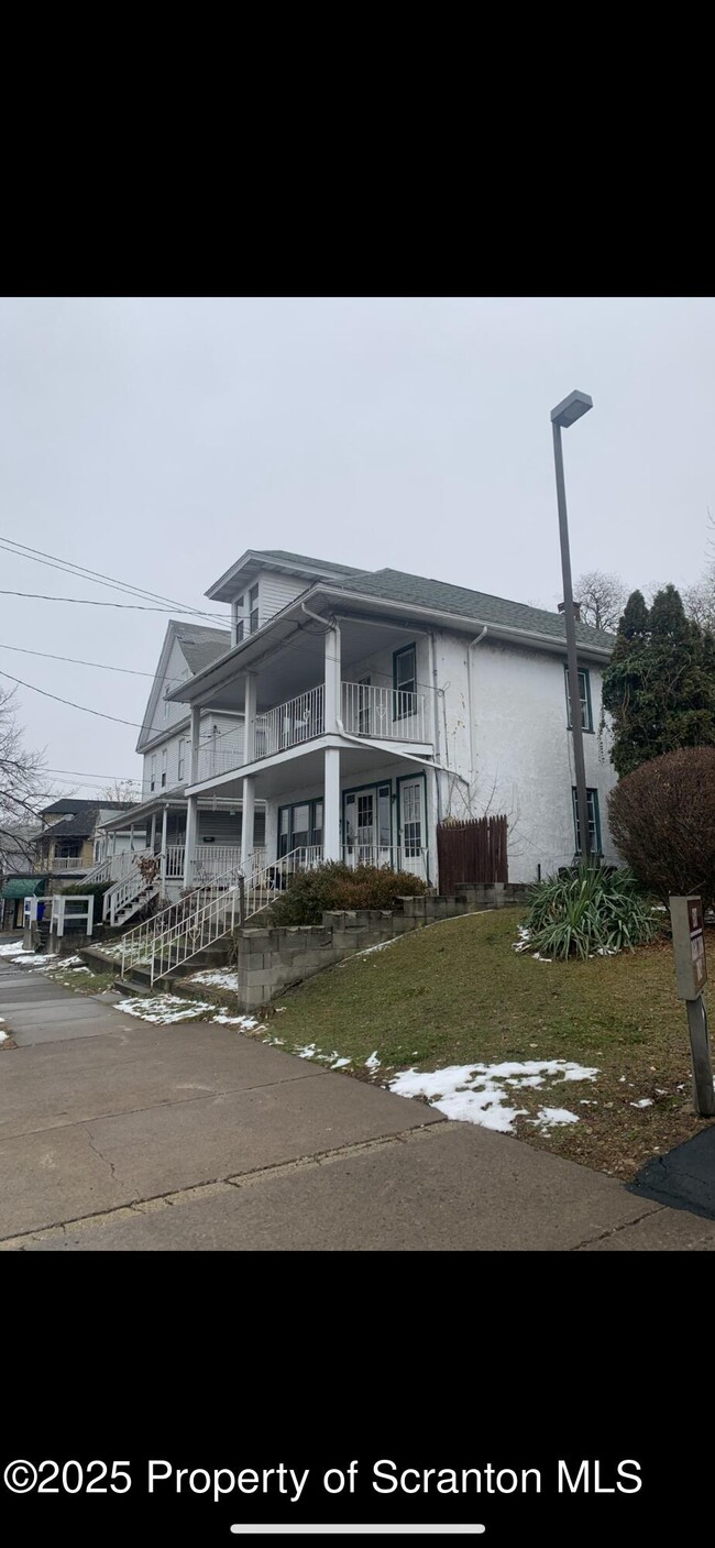 Building Photo - 1314 Wyoming Ave