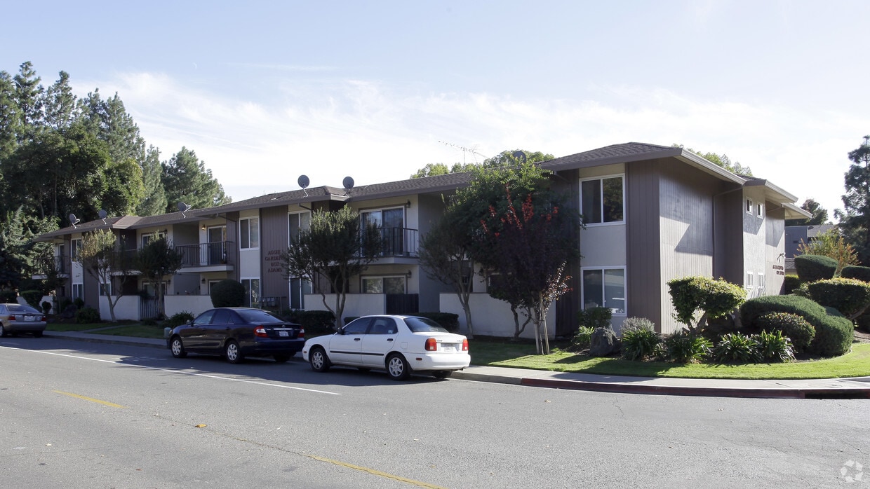 davis gardens apartments