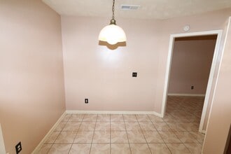 Building Photo - 20514 Red Sun Dr