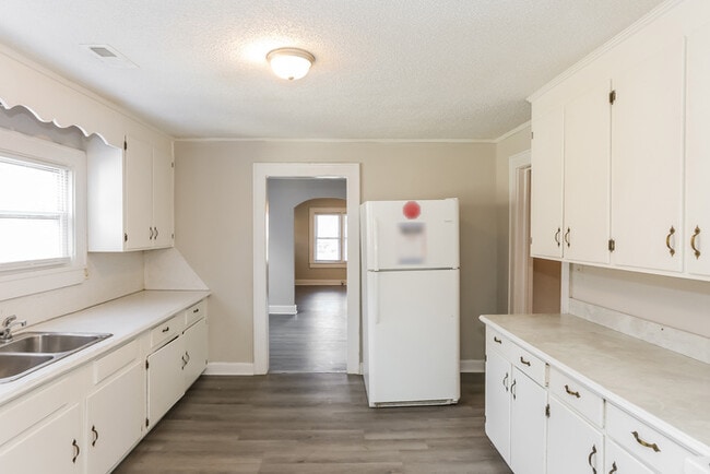 Foto del edificio - 523 Engleside St