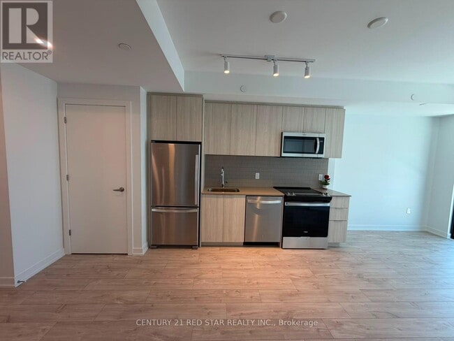 Building Photo - 740 Whitlock Ave