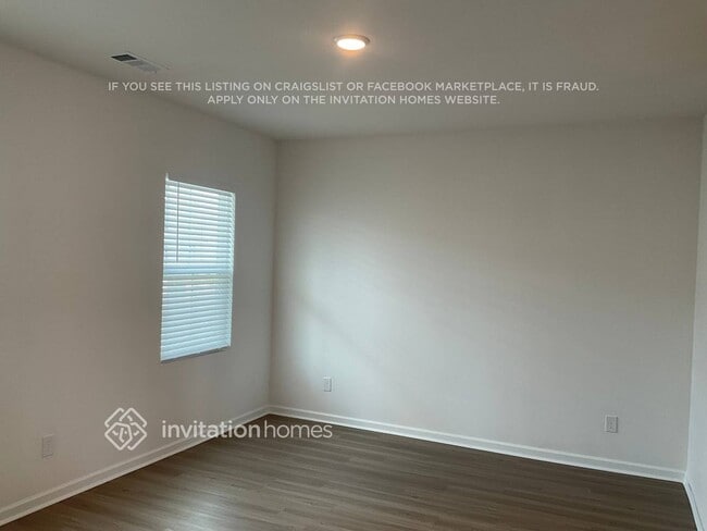Building Photo - 125 Glacier Wy