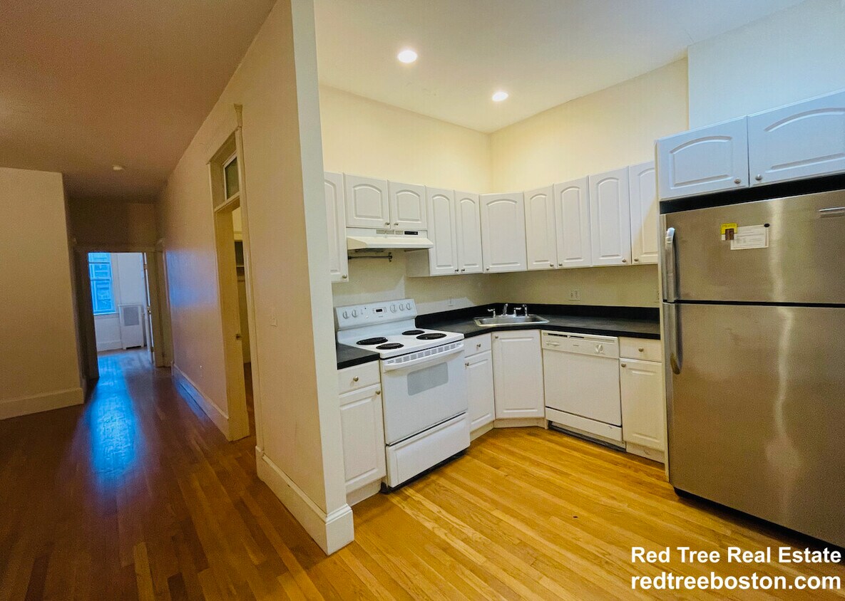 21 Aberdeen St Unit 3, Boston, MA 02215 21 Aberdeen St Boston, MA