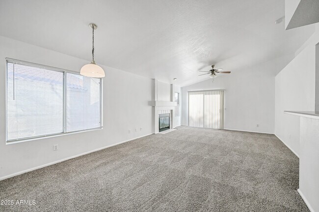 Foto del edificio - 4144 N 109th Ave