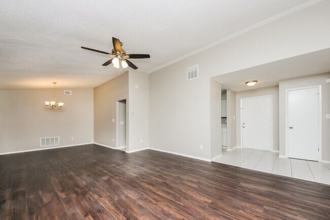 Building Photo - 2739 Sumba Ave