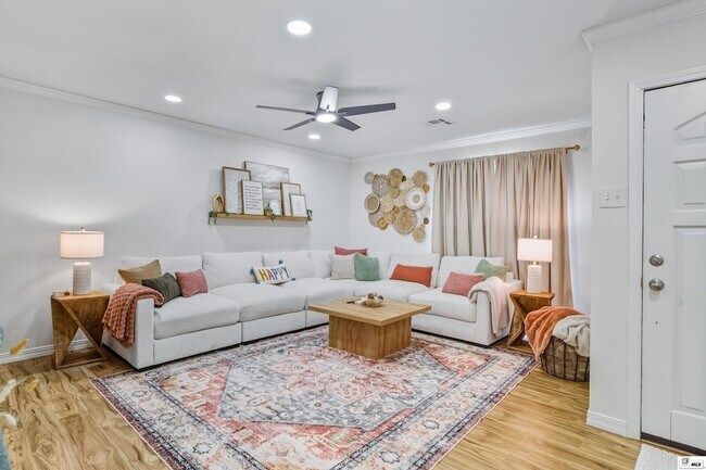 Foto del edificio - 111 Jennifer Ln