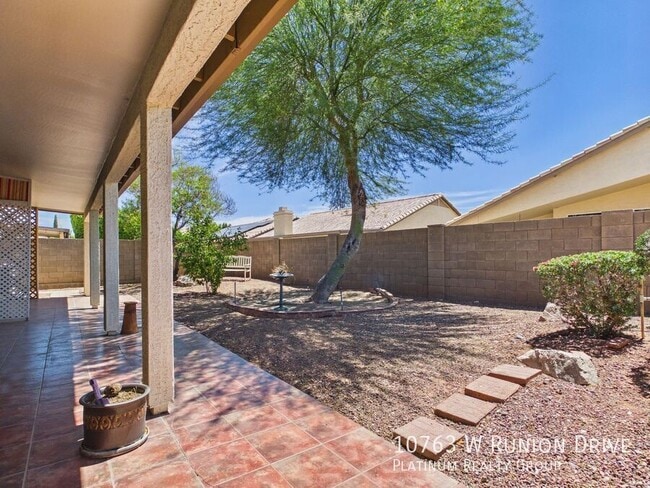 Building Photo - 10763 W Runion Dr