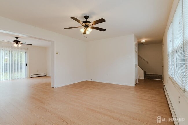 Building Photo - 596 4th Ave