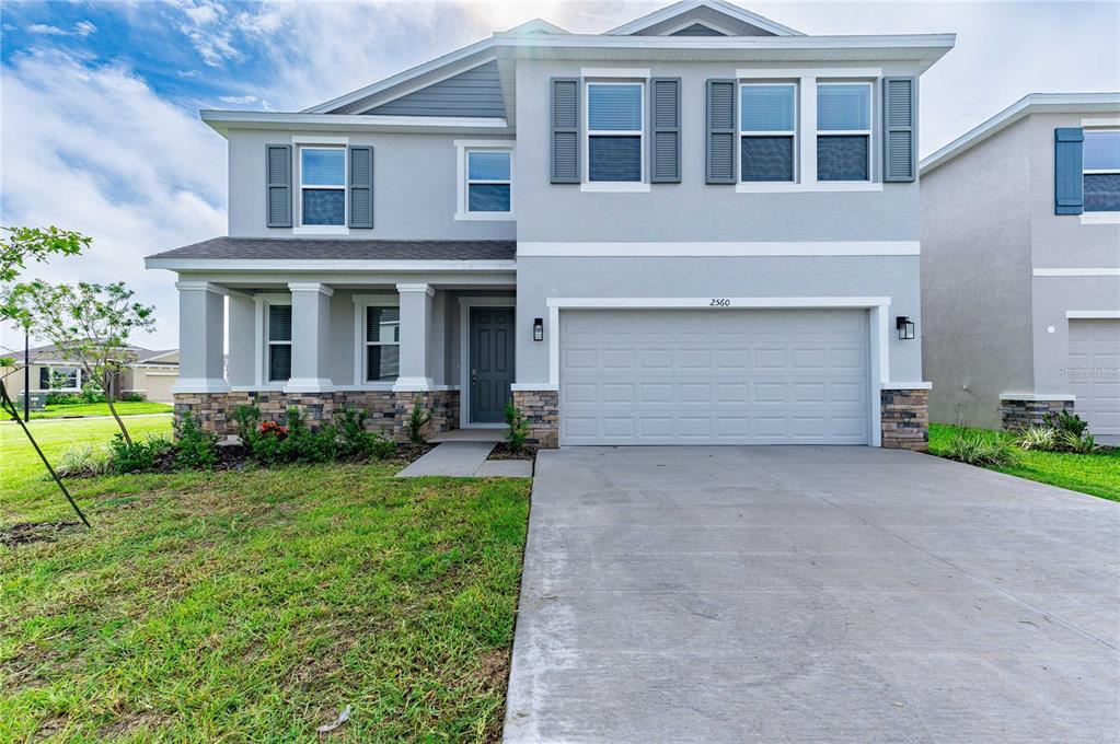 Foto principal - 2560 Warren Acrs Blvd