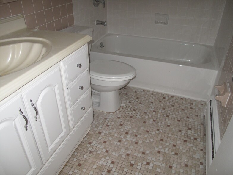 Bathroom Tiles Queens Ny 90-69 54th ave queens, ny 11373 rentals - queens, ny | apartments Bathroom Tiles Queens Ny 90-69 54th ave queens, ny 11373 rentals - queens, ny | apartments