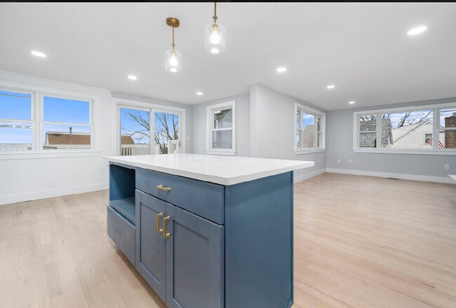 Building Photo - 228 Bellingham Ave