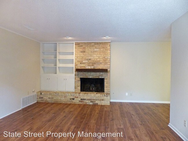 Building Photo - 2210 Quarry Rd