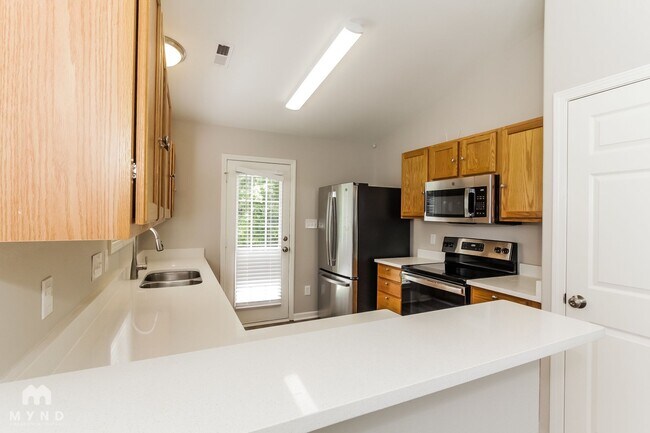 Foto del edificio - 10325 Hugue Way