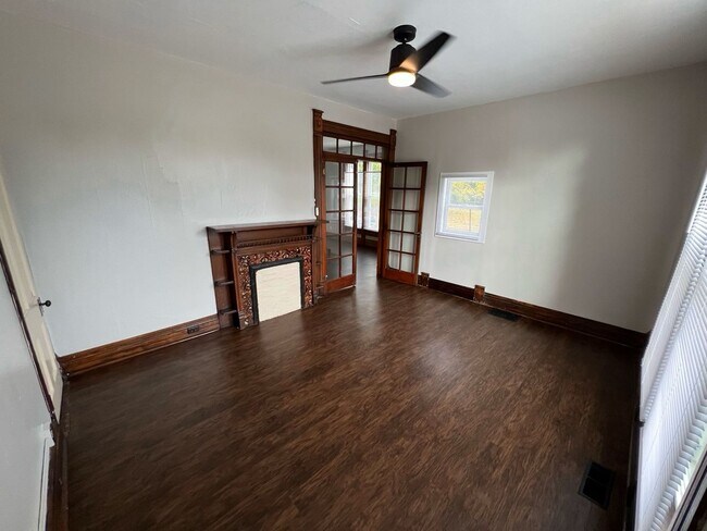 Foto del edificio - 700 W Powers St