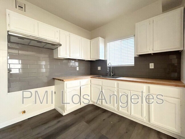 Foto del edificio - 8251 San Pedro St