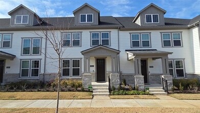 Building Photo - 9015 Scarp Hl Ln