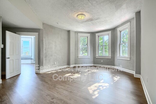 Building Photo - 2800 Harford Rd