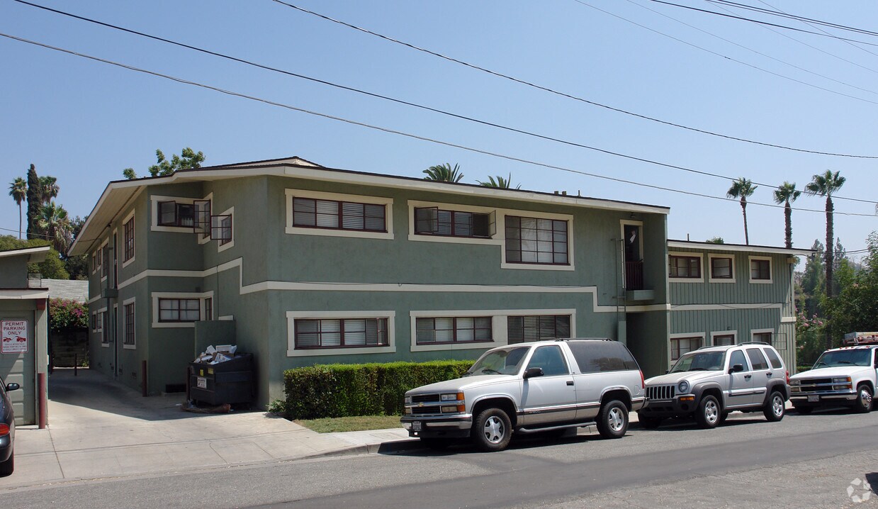 Foto del edificio - 3623-3645 Prospect Ave