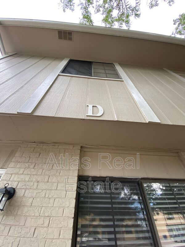 Foto del edificio - 25 Royal Crest Dr