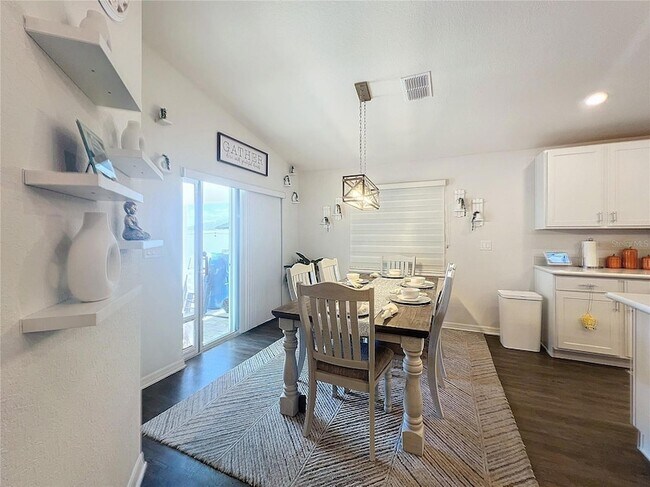 Foto del edificio - 2027 Dexter St