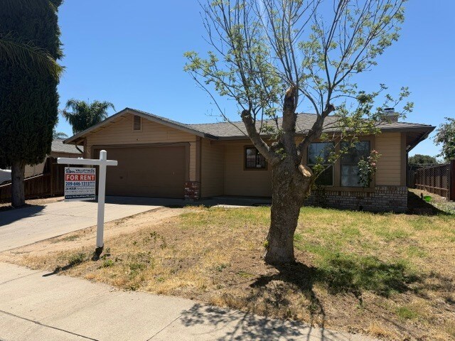 Building Photo - Modesto 3 Bedroom 2 Bathroom Home
