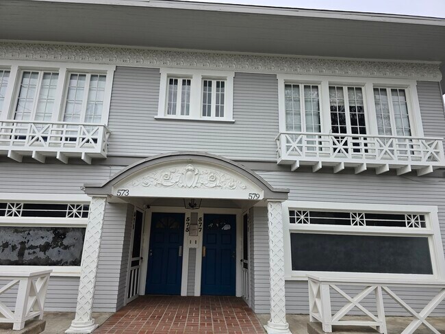 Foto del edificio - 579 W. 13th St