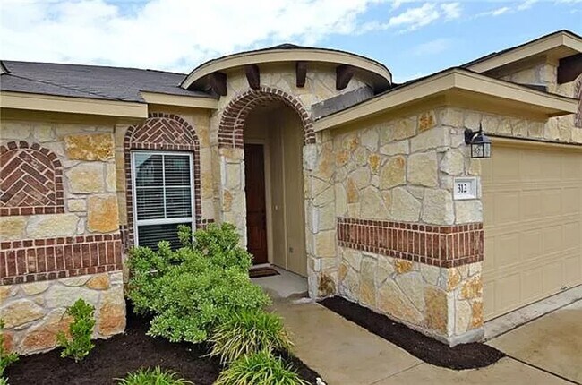 Building Photo - 312 Swenson Dr