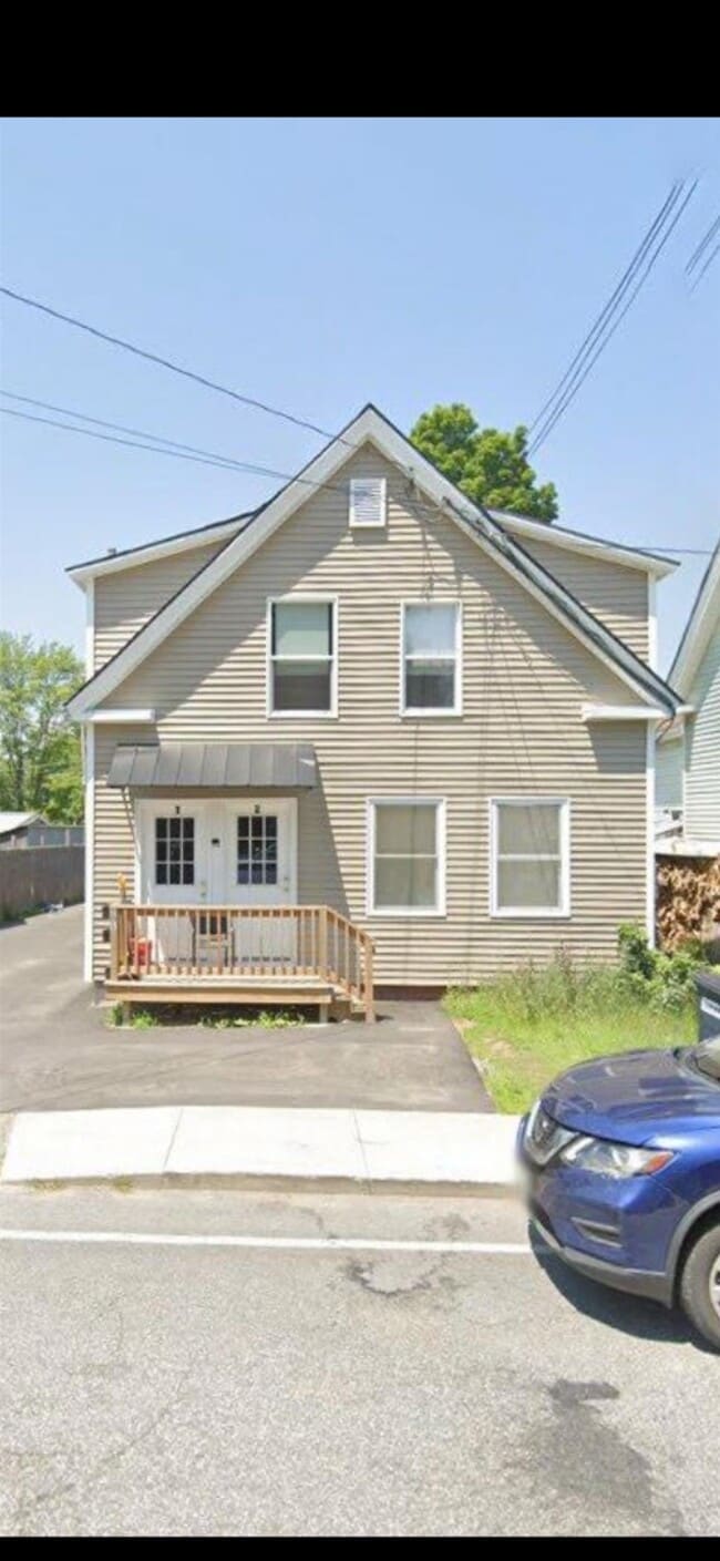 Building Photo - 201 Pleasant St