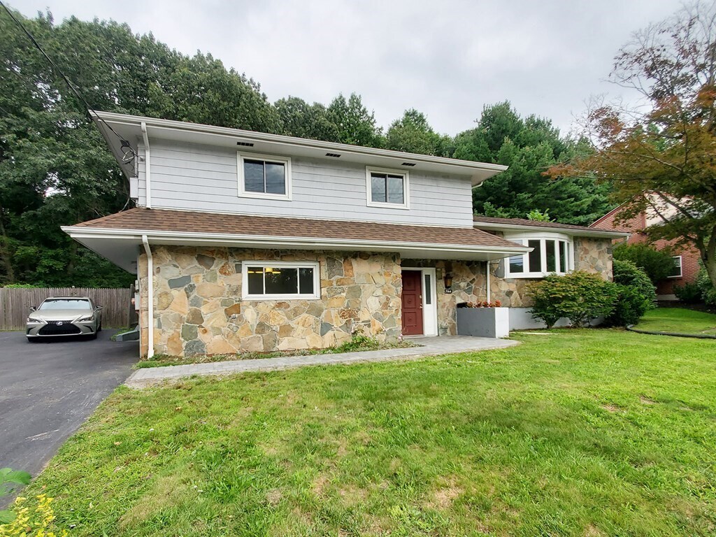 Primary Photo - 744 Dedham St