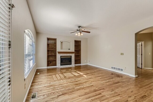 Foto del edificio - 8030 Lodgepole Trail, Lone Tree, CO, 80124