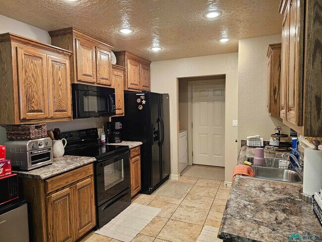 Building Photo - 113 Gayland Dr