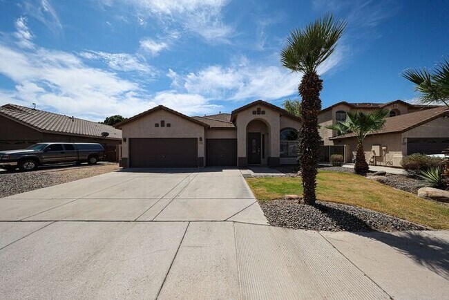 Foto del edificio - Charming 4BD, 2BA home in Chandler!