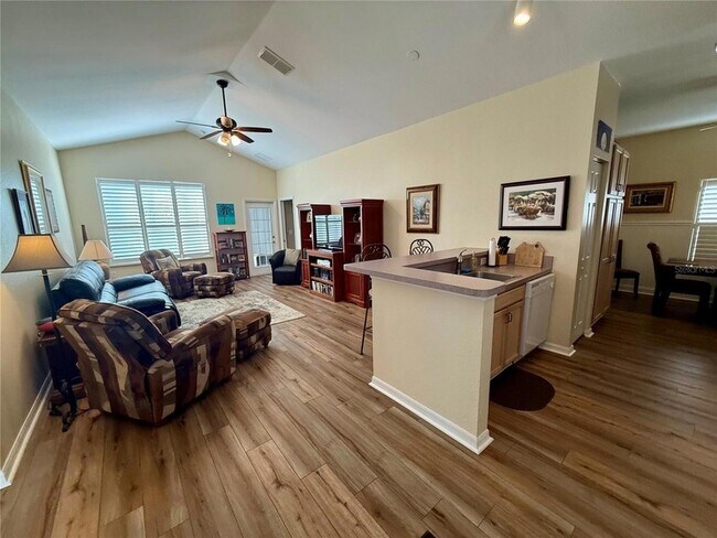 Foto del edificio - 11122 SW 73rd Ct