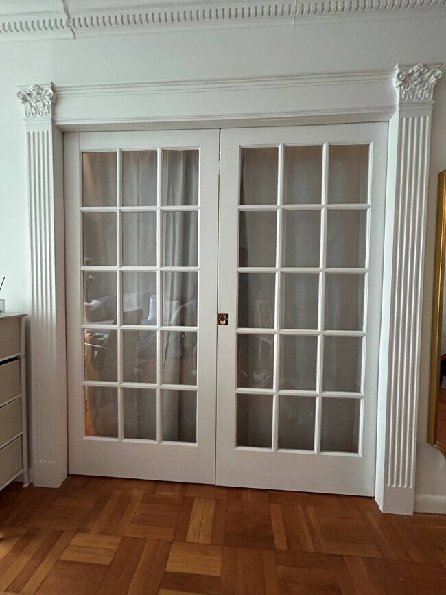 Foto del edificio - 100 W 57th St