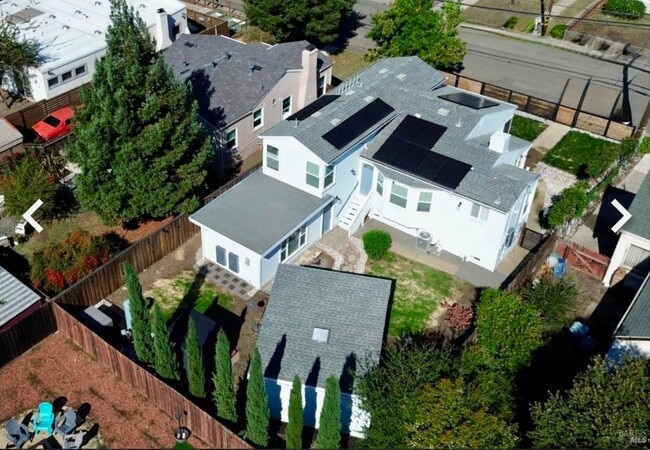 Building Photo - 1457 Alabama St