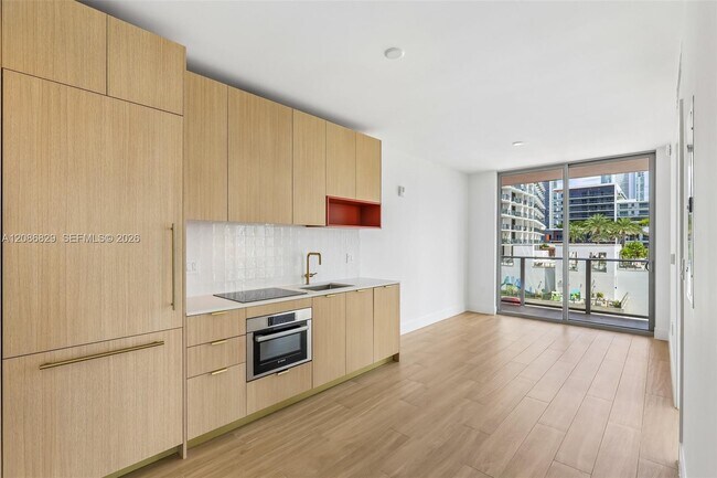 Foto del edificio - 90 NE 32nd St