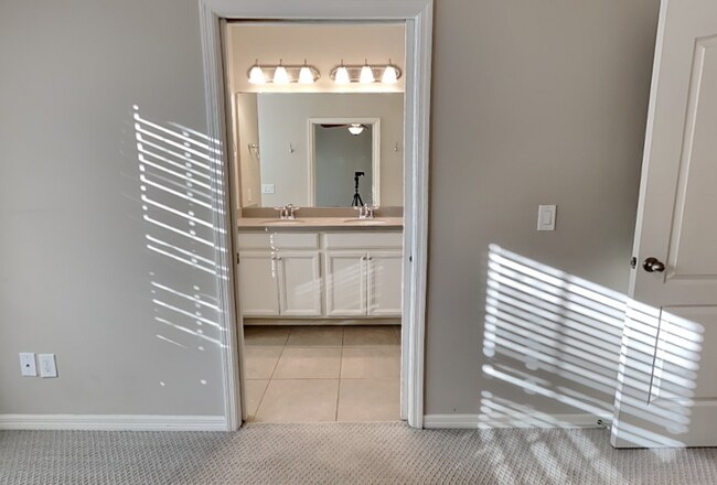 Foto del edificio - 56 Boardwalk Ave