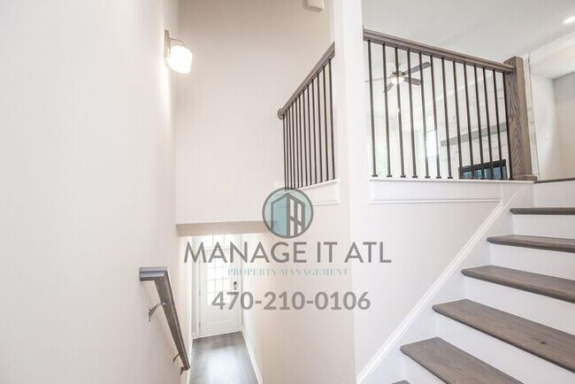 Foto del edificio - Elegant 4 Bedroom Townhome in Chamblee clo...