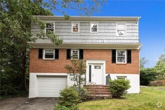 Building Photo - 11 N Brook Rd